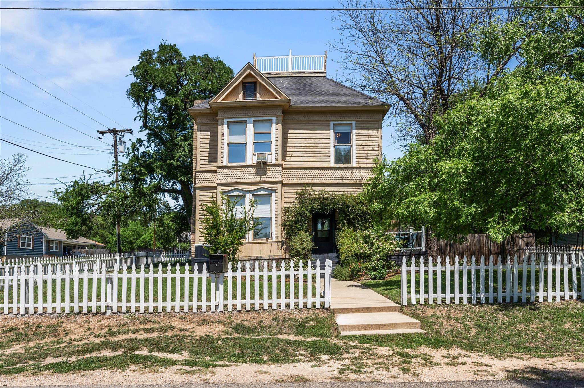 404 E 9th Ave, Belton, TX 76513