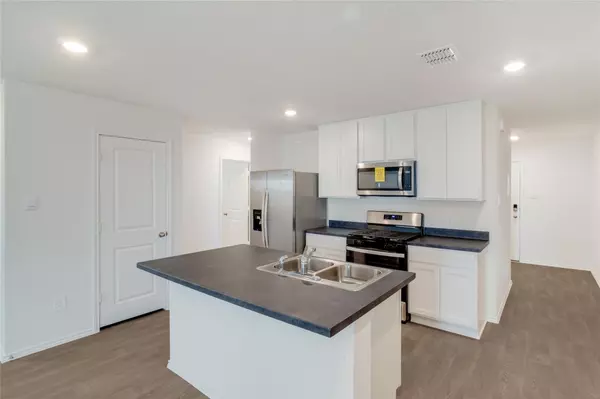 Buda, TX 78610,230 Alkali DR