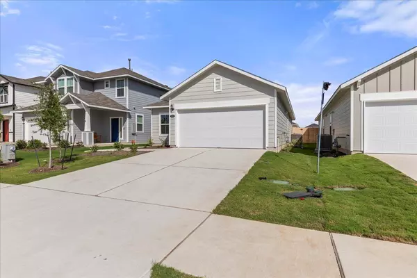 211 Estallo WAY, Maxwell, TX 78656
