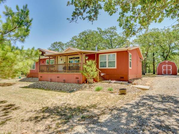 225 Pine Valley LOOP, Smithville, TX 78957