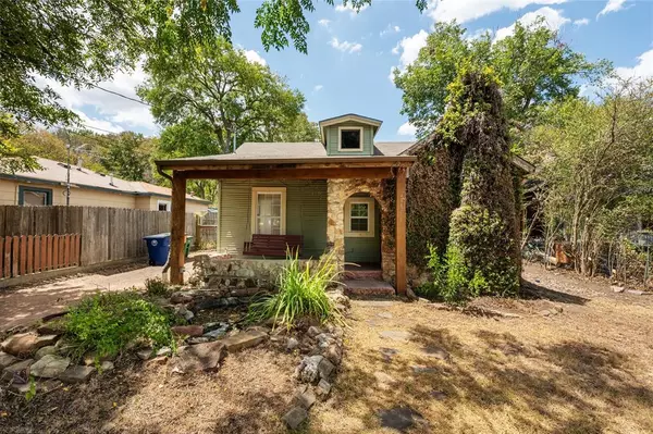 2110 Oxford Ave,  Austin,  TX 78704