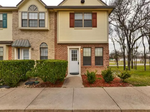 Georgetown, TX 78626,202 S College ST #8