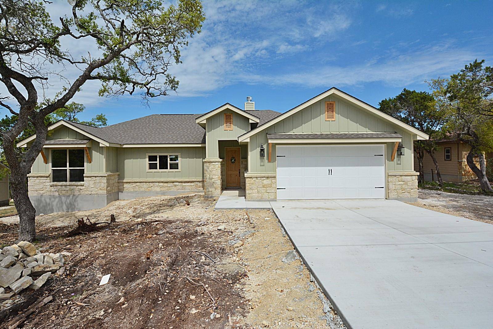 568 Lasso LOOP, Canyon Lake, TX 78133