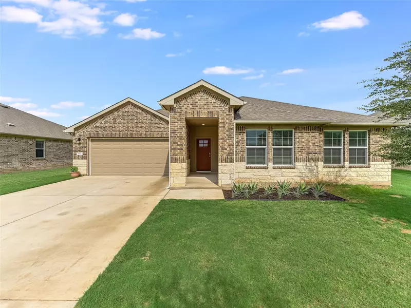 102 Sandpiper DR, Bastrop, TX 78602