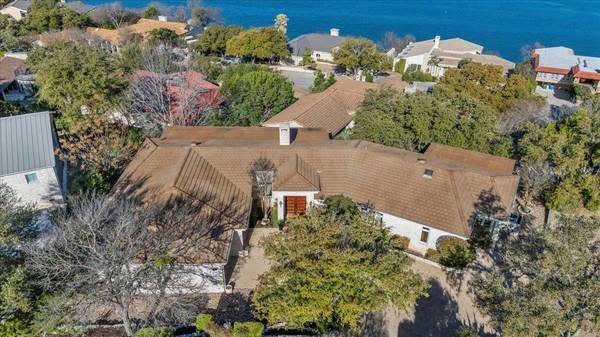 135 Firebird ST,  Lakeway,  TX 78734