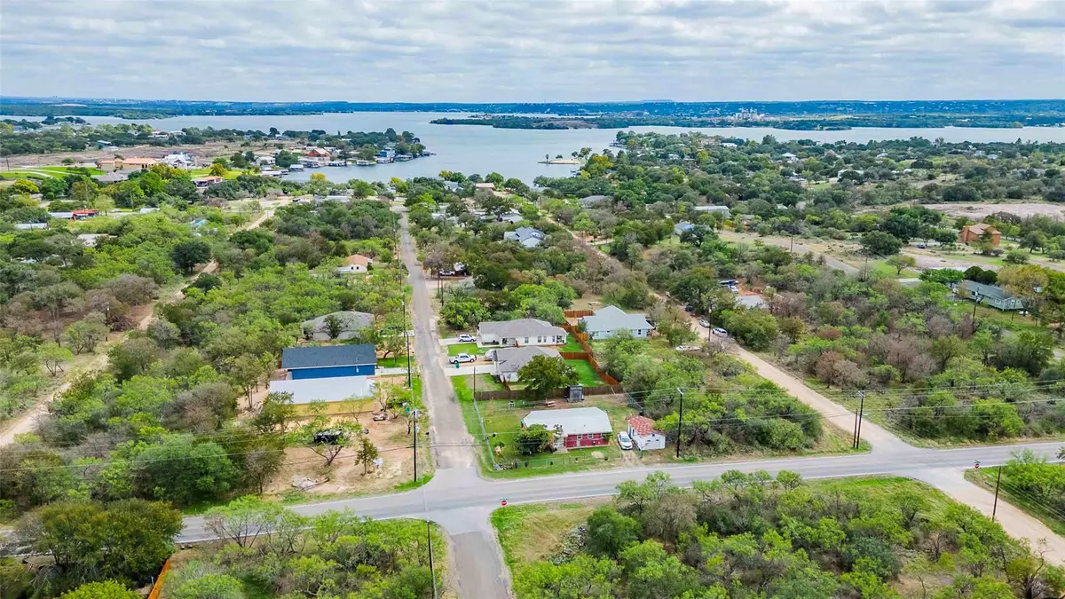 Granite Shoals, TX 78654,102 E Pine DR