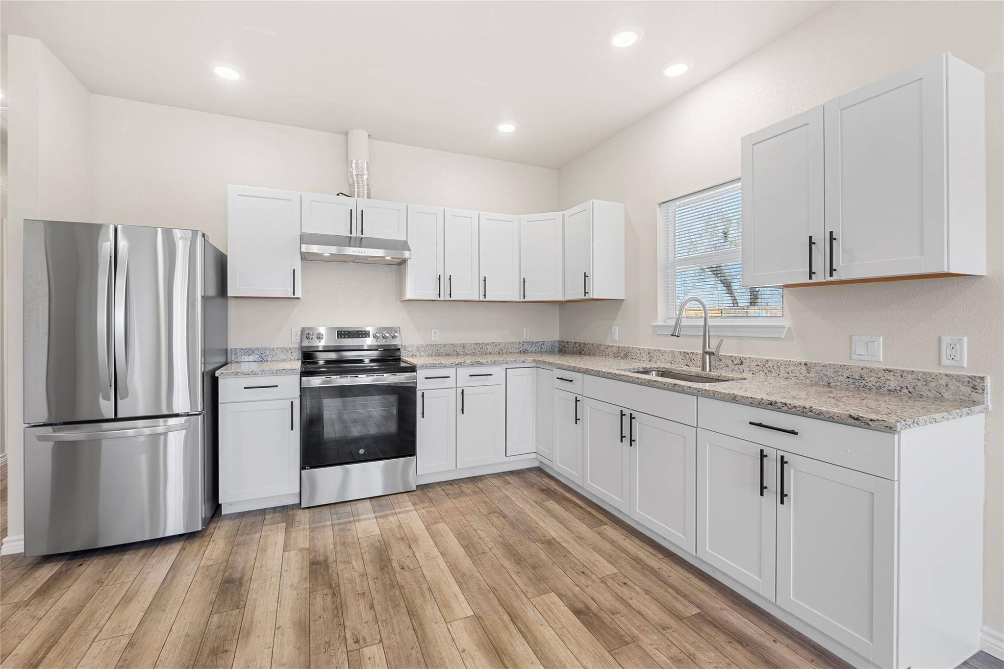 Granger, TX 76530,501 E Plum ST #1