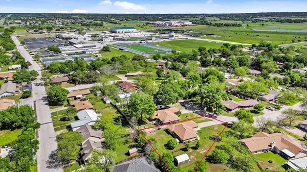 215 Corder LN, Burnet, TX 78611