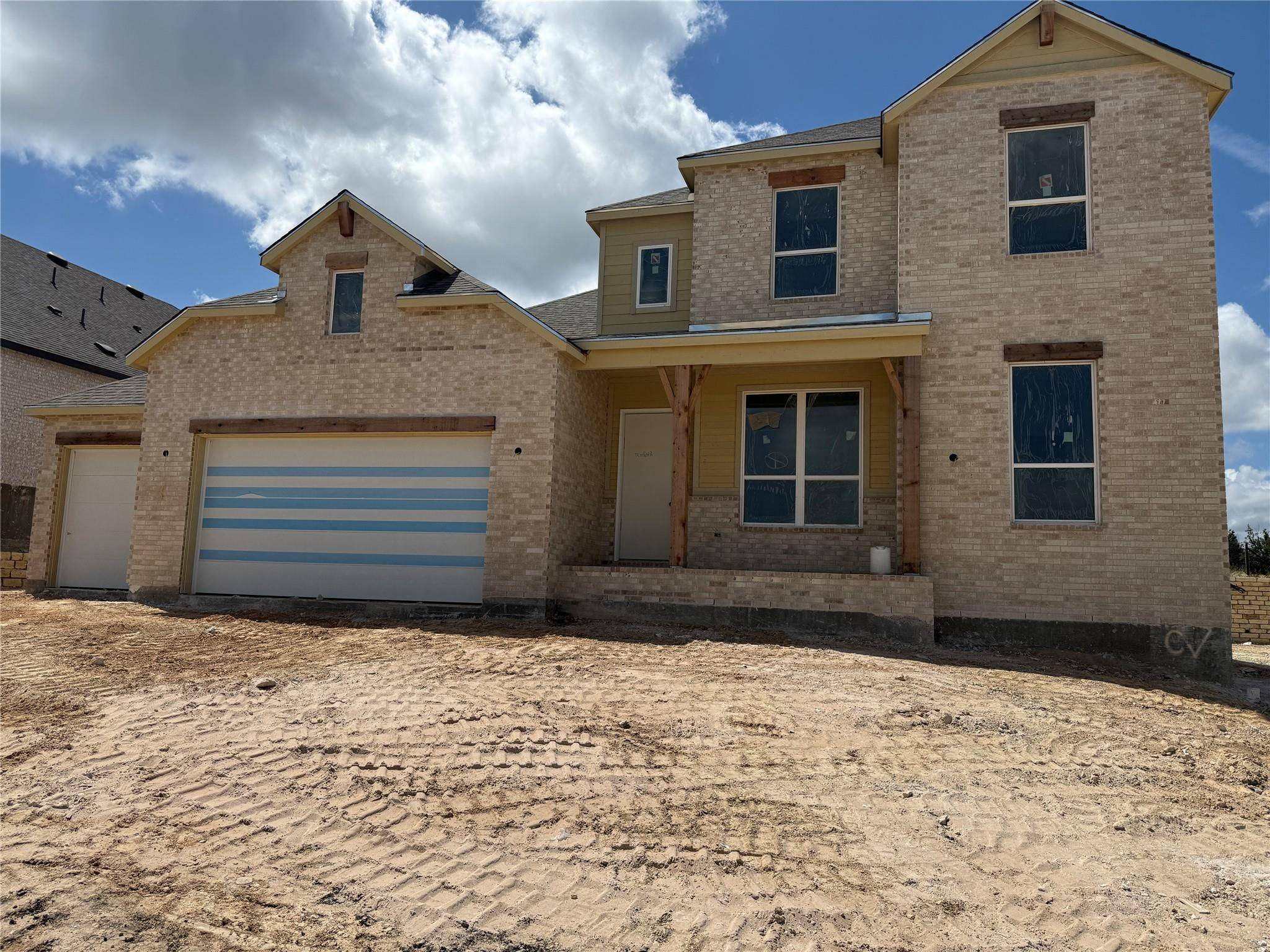 329 Luttrell LN, Liberty Hill, TX 78642