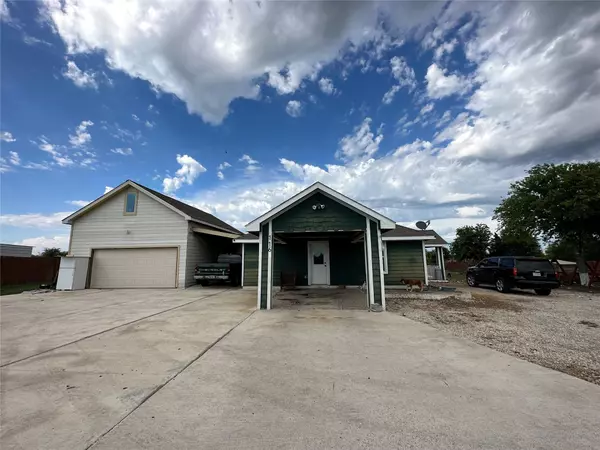 116 Cuernavaca DR, Del Valle, TX 78617