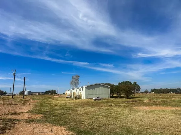 Llano, TX 78643,196 Wootan LN