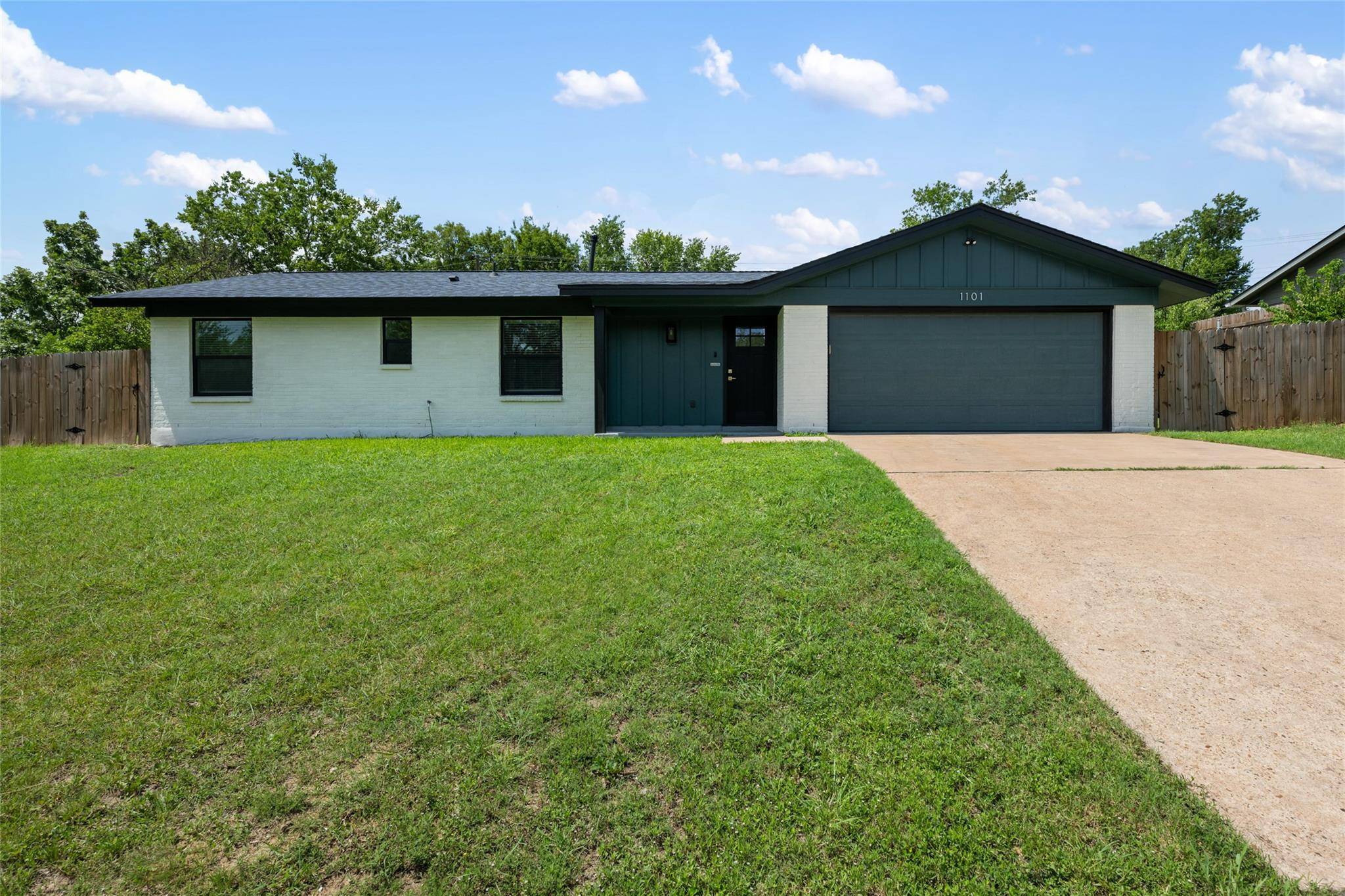 1101 Floradale DR, Austin, TX 78753
