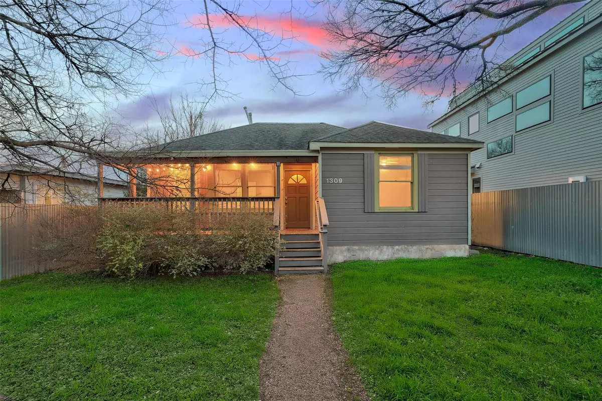 Austin, TX 78702,1309 E 13th ST