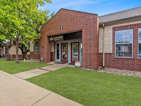 201 S Lakeline BLVD #202,  Cedar Park,  TX 78613