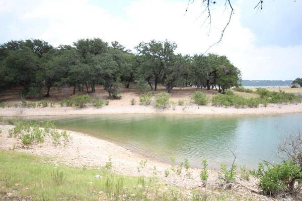 20201 Continental DR, Lago Vista, TX 78645