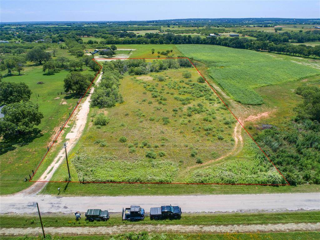 1596 CR 357, Adkins, TX 78101