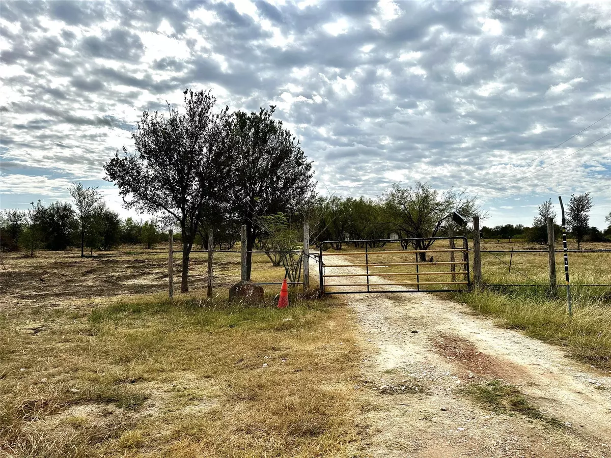 Paige, TX 78659,2747 21 E HWY E