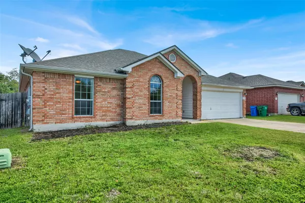 2908 Don Hill LN, Taylor, TX 76574