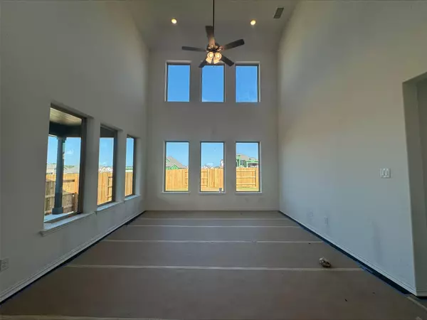 Buda, TX 78610,285 Rubber Tree WAY