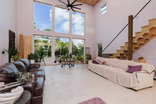 Burnet, TX 78611,100 Rocky Hollow DR