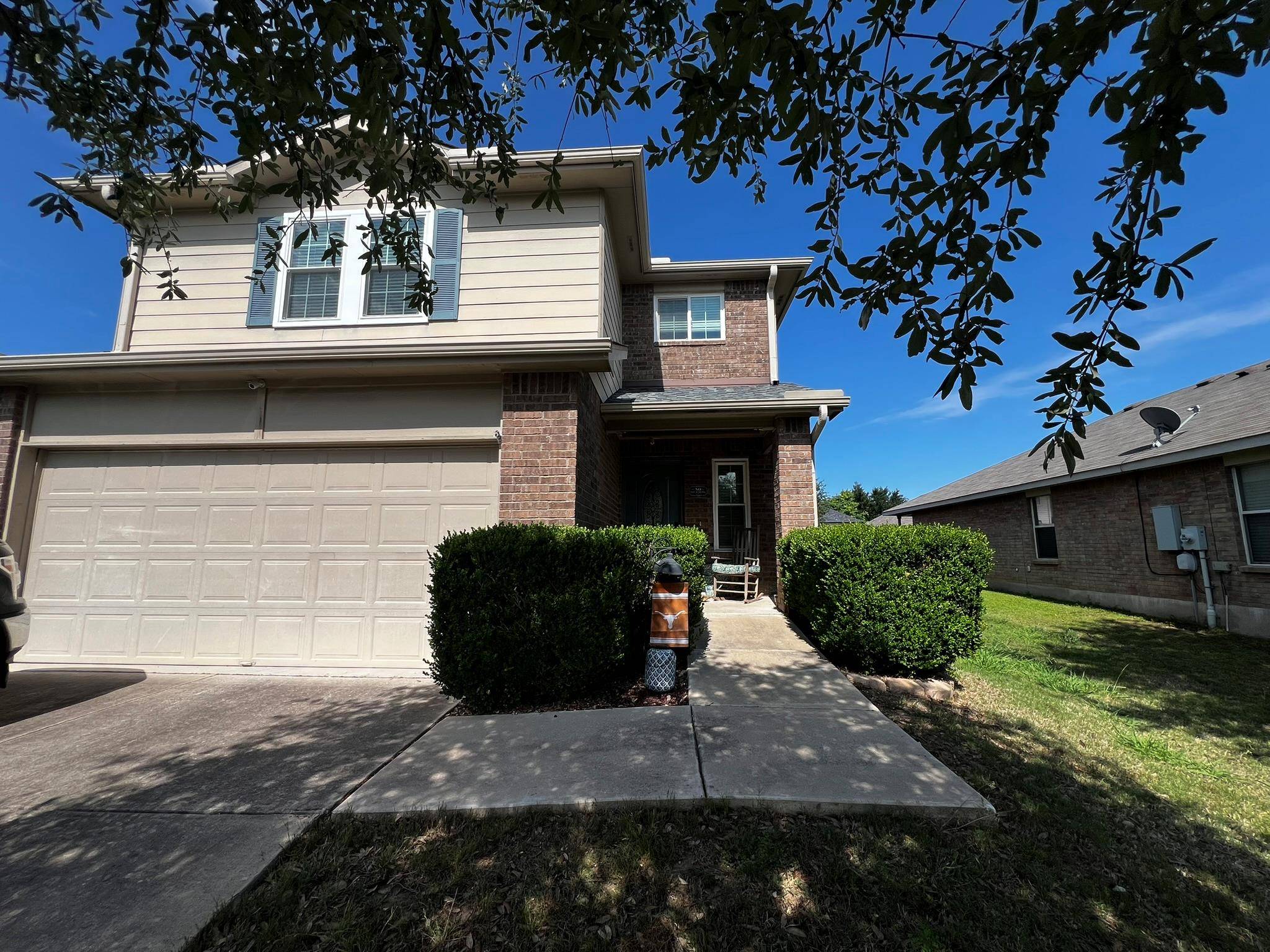 304 Kingfisher LN, Leander, TX 78641