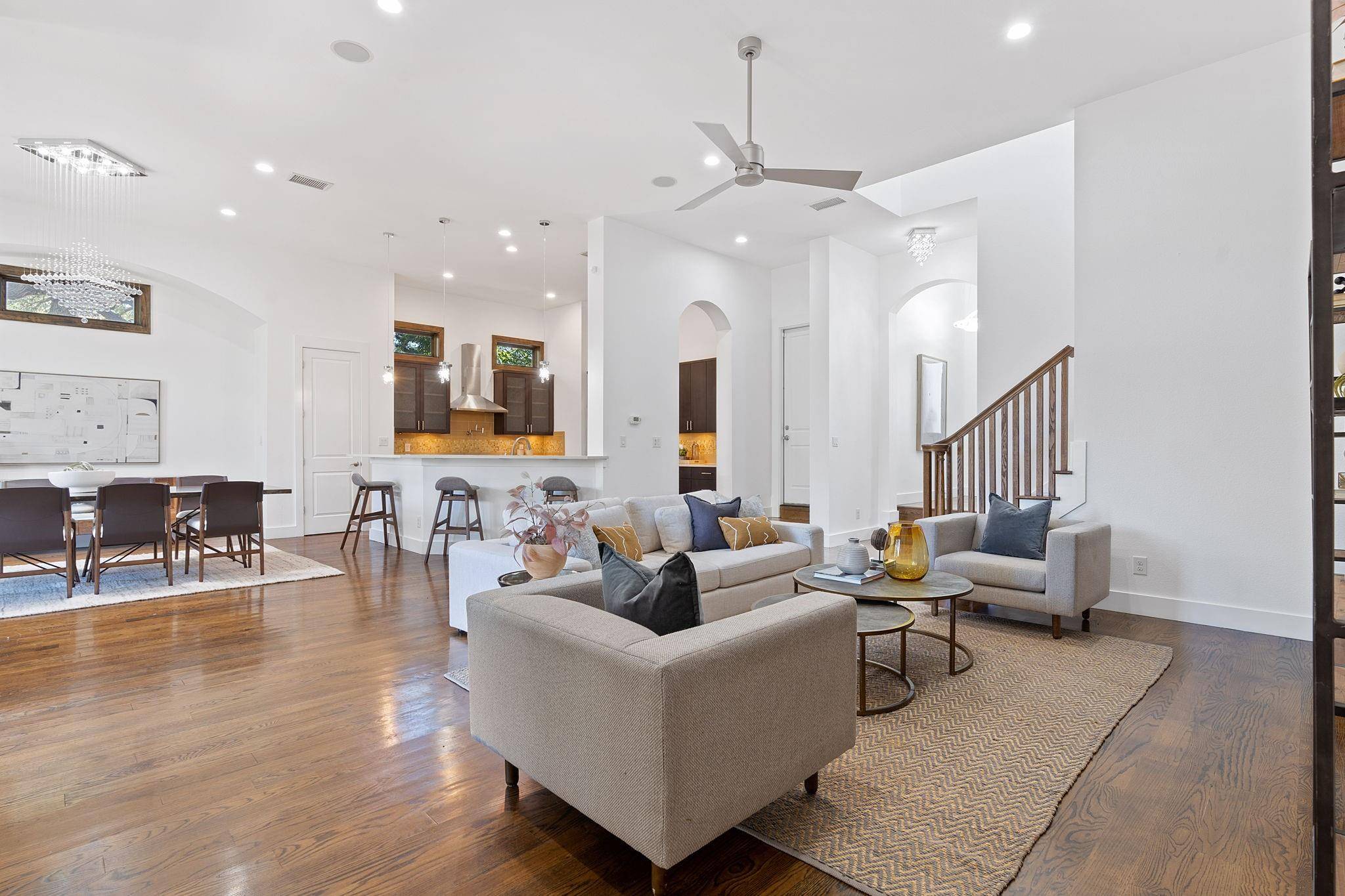 810 Christopher ST,  Austin,  TX 78704