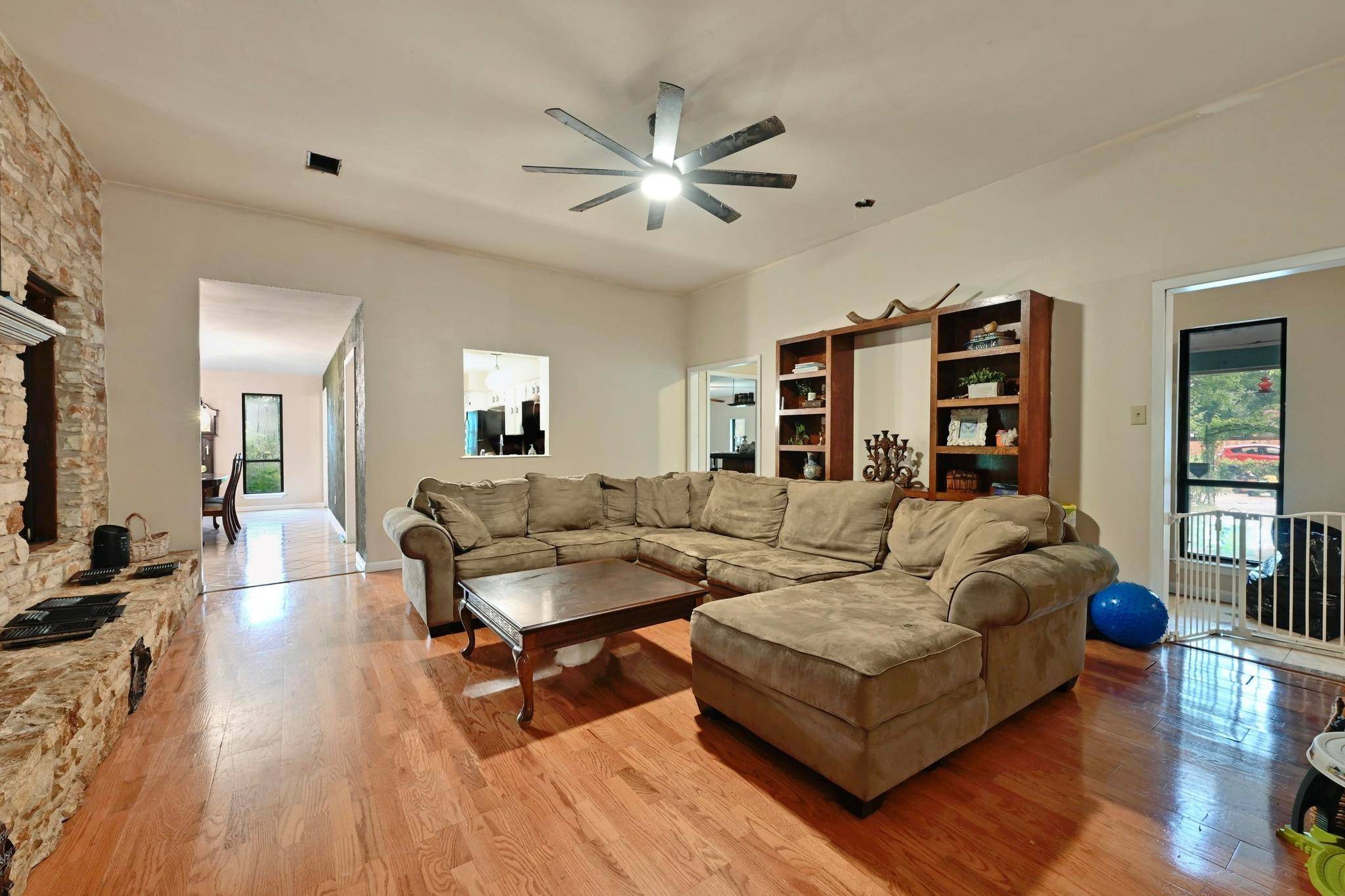 Manchaca, TX 78652,12902 Ben Milam DR