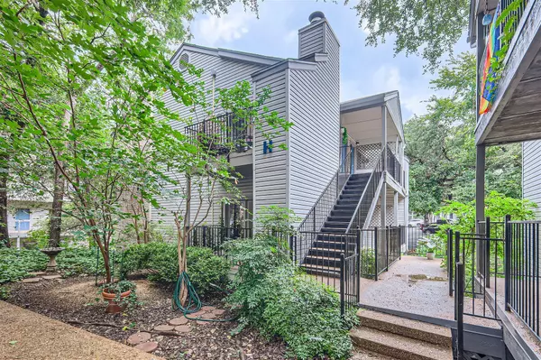 802 S 1st ST #215, Austin, TX 78704