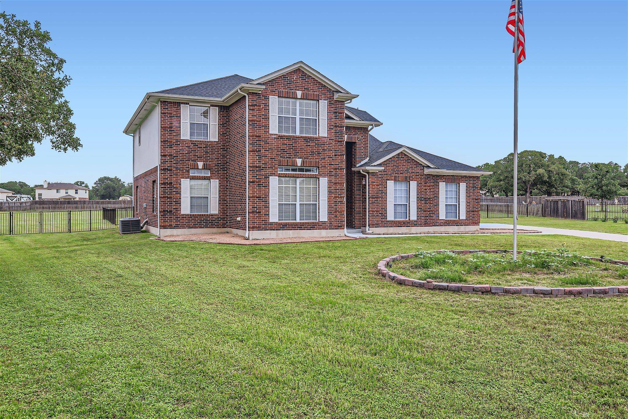 108 Martin MDWS, Cedar Creek, TX 78612