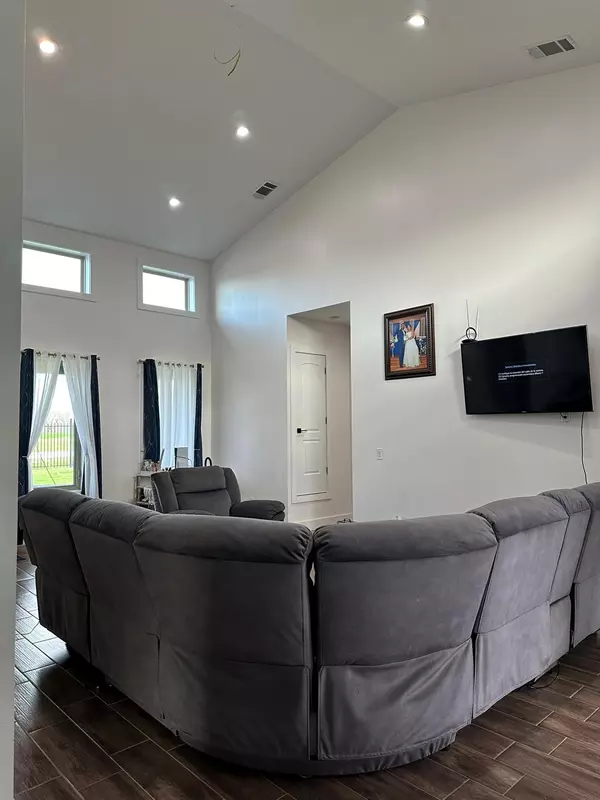 Cedar Creek, TX 78612,185 N Blushing DR