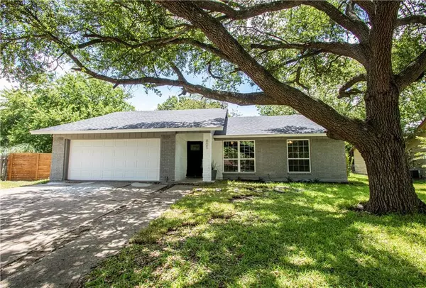 805 Randall ST, Taylor, TX 76574