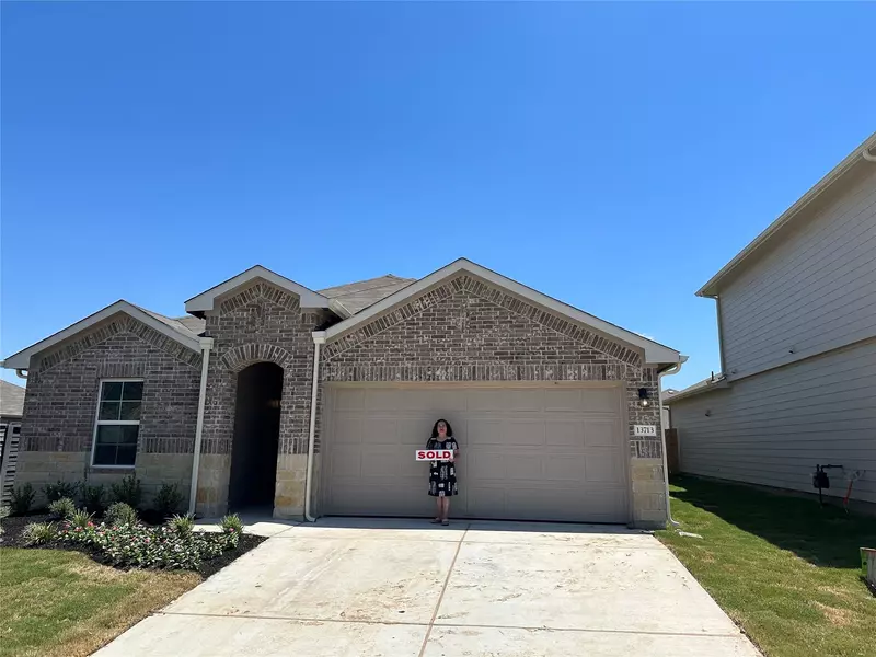 13713 E Howser TRCE, Manor, TX 78653