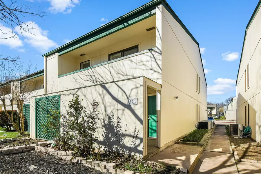 6718 Silvermine DR #201, Austin, TX 78736