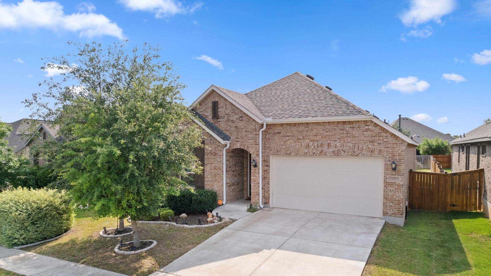 132 Emerald Garden RD, San Marcos, TX 78666