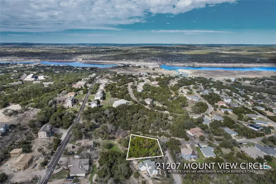 21207 Mount View CIR, Lago Vista, TX 78645