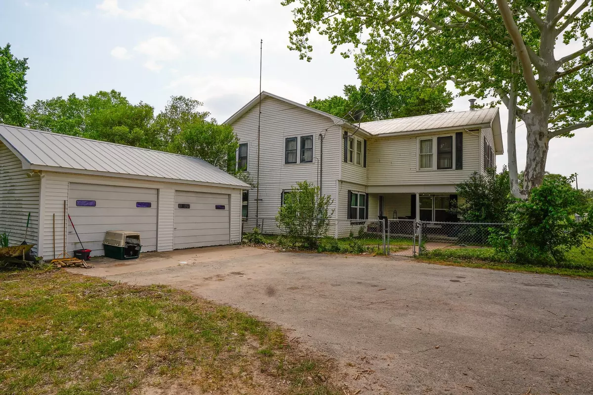 La Grange, TX 78945,1688 E State Highway 71