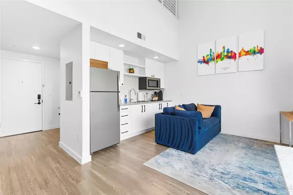 49 Navasota ST #205, Austin, TX 78702