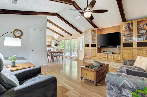 7210 Meadowood DR, Austin, TX 78723