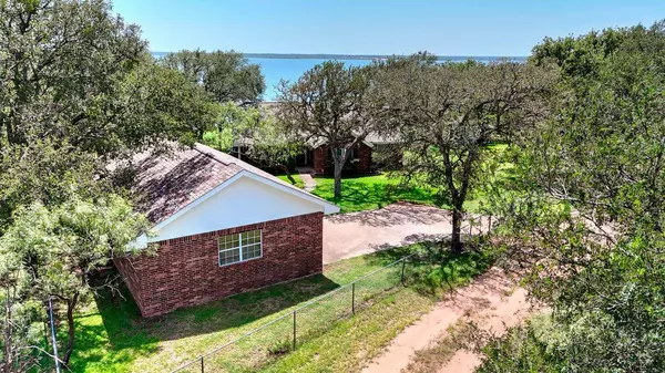 Bluffton, TX 78607,220 W Lakecrest DR