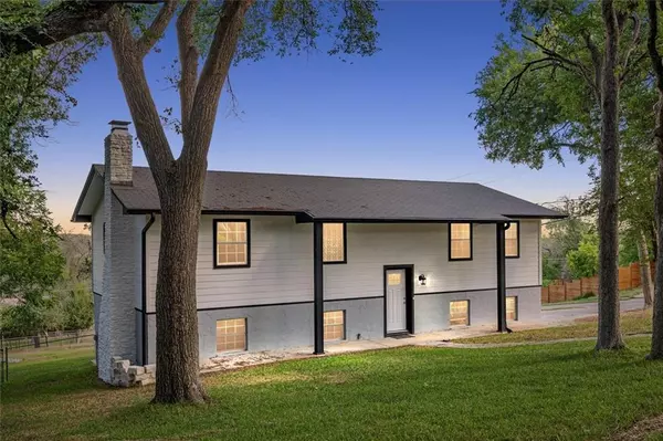 900 Dale DR,  San Marcos,  TX 78666