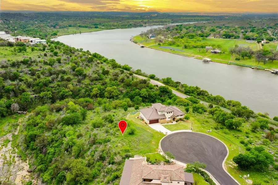 513 Pantera CIR, Marble Falls, TX 78654