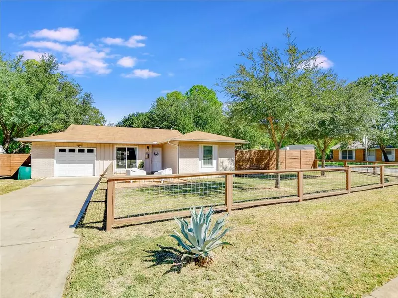 616 Long Bow LN, Austin, TX 78704