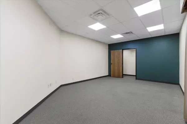 Round Rock, TX 78681,16333 S Great Oaks DR #100