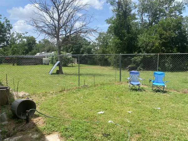 Taylor, TX 76574,609 Gravel Pit RD