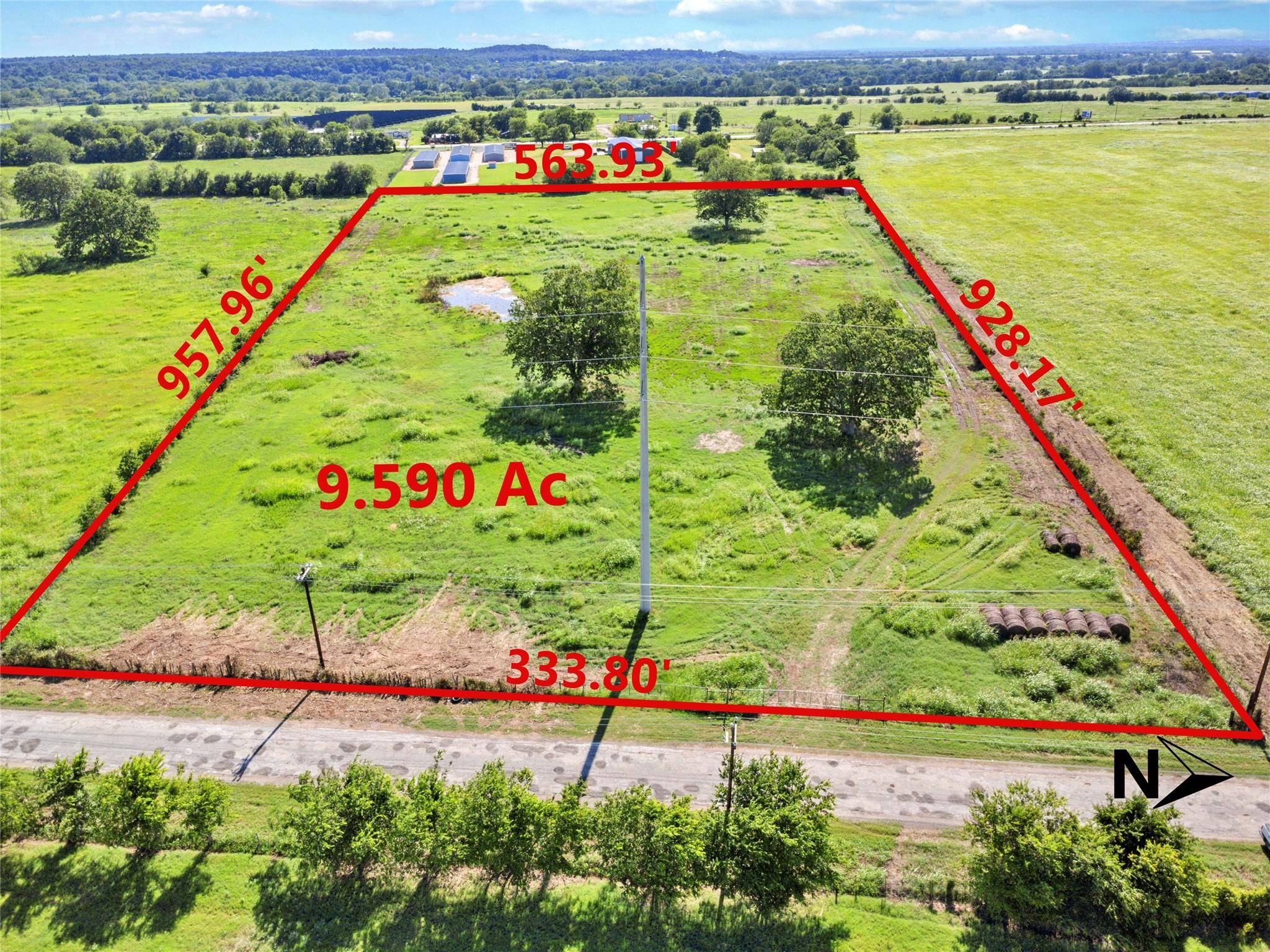 660 American Legion RD, Smithville, TX 78957