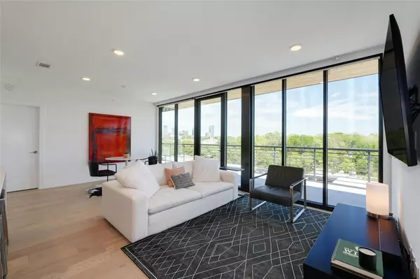 1600 S 1st ST #403, Austin, TX 78704