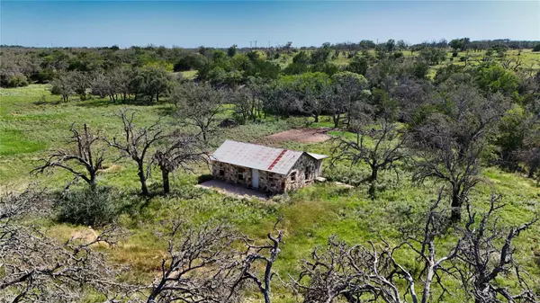 Harper, TX 78631,857 NW Dallas Josie Rd