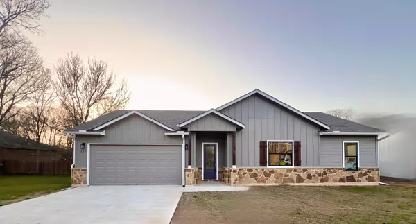 206 Waikakaaua DR, Bastrop, TX 78602