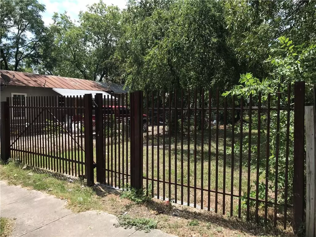 San Antonio, TX 78207,2210 San Fernando ST