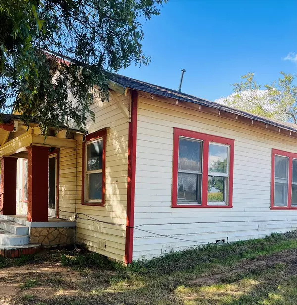 Rockdale, TX 76567,106 N Pear ST
